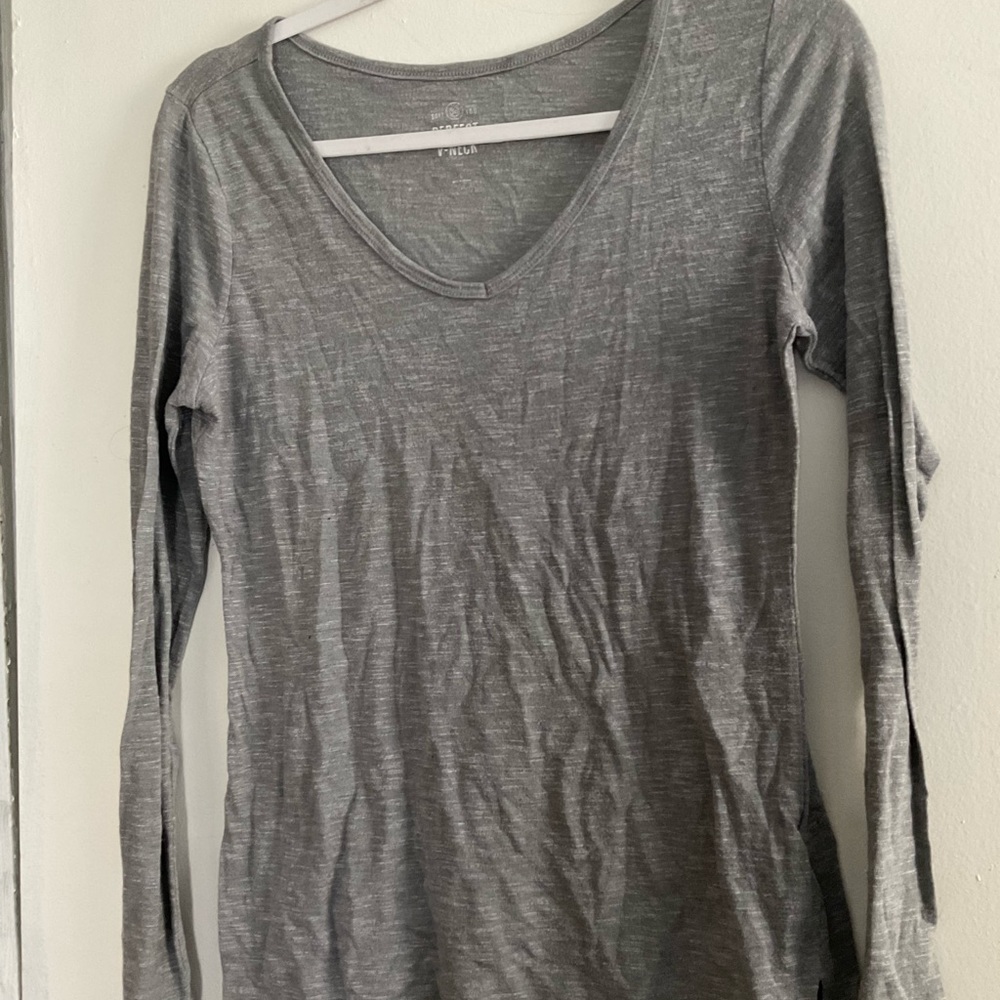 Assorted shirts - Picture 8 of 16